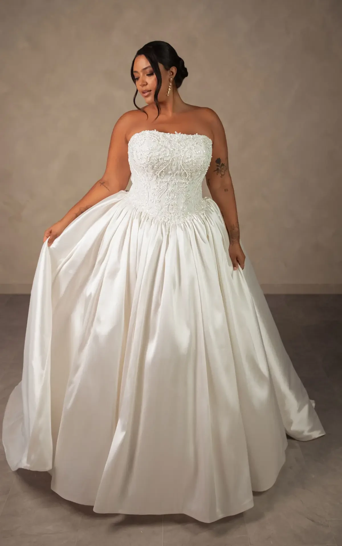 Essense of Australia D4546+ Plus Size Couture Lace and Mikado Ballgown with Crystal-Beaded Bodice - Ballgown wedding dress with Mikado and crystal beadwork